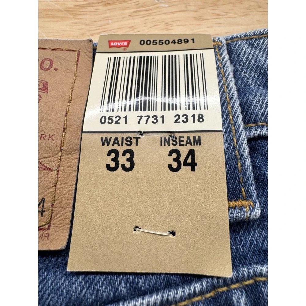 Levis jeans description